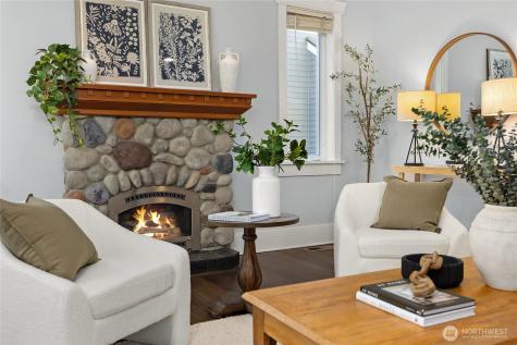 9039 North Town Drive NE Bainbridge Island WA 98110