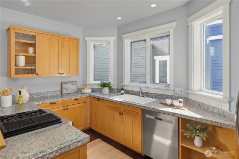 9039 North Town Drive NE Bainbridge Island WA 98110