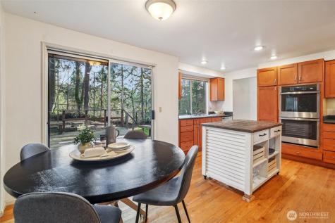 14335 SE 63rd Street Bellevue WA 98006