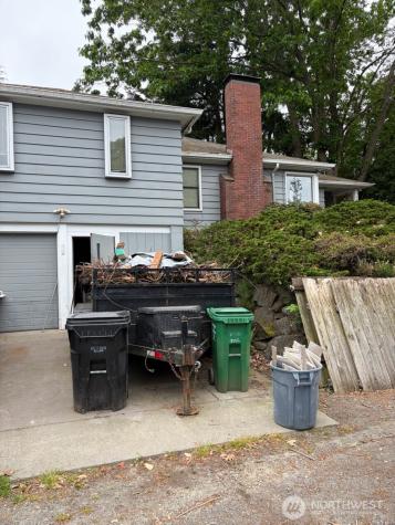 10340 Roosevelt Way NE Seattle WA 98125
