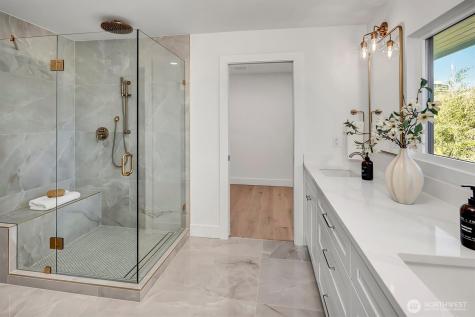 505 W Kinnear Place Seattle WA 98119