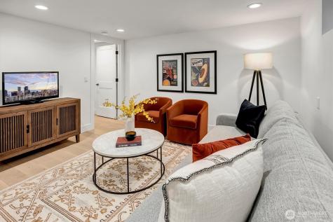 505 W Kinnear Place Seattle WA 98119