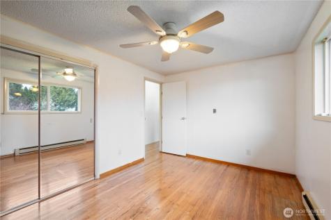 359 Douglas Street Longview WA 98632