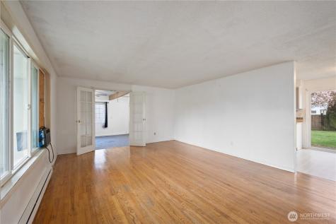 359 Douglas Street Longview WA 98632