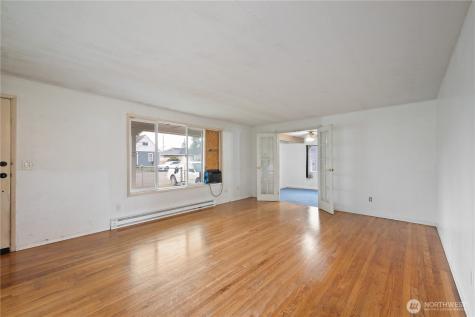 359 Douglas Street Longview WA 98632