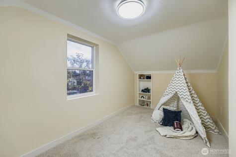 102 N Street NE Auburn WA 98002