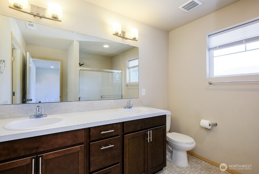 1033 Banyan Street Bremerton WA 98310