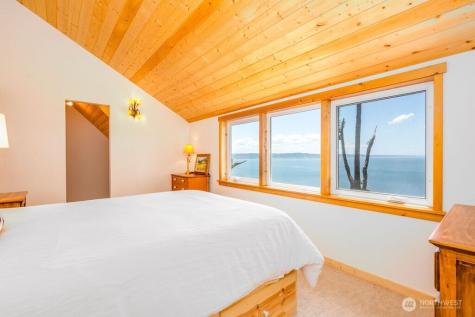 42 G Mukilteo Way Hat Island WA 98206