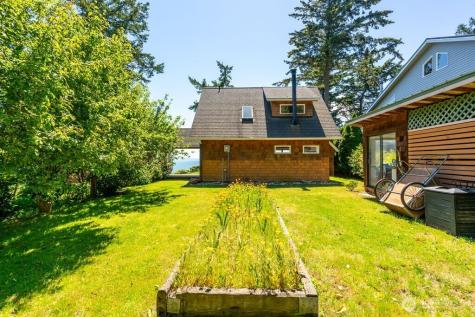 42 G Mukilteo Way Hat Island WA 98206