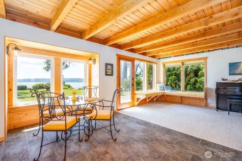 42 G Mukilteo Way Hat Island WA 98206