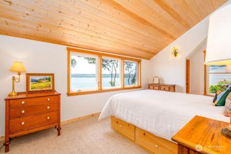 42 G Mukilteo Way Hat Island WA 98206