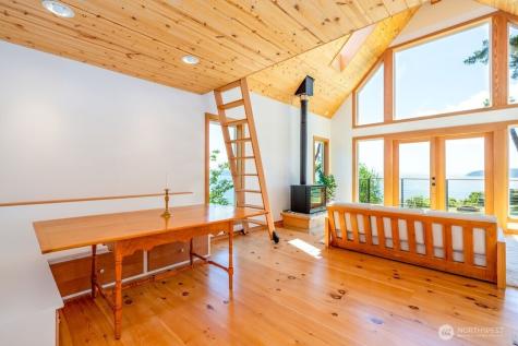 42 G Mukilteo Way Hat Island WA 98206