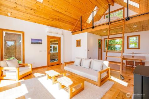 42 G Mukilteo Way Hat Island WA 98206