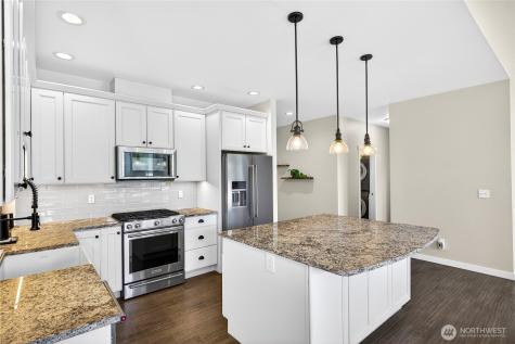 1268 Curtis Way Freeland WA 98249