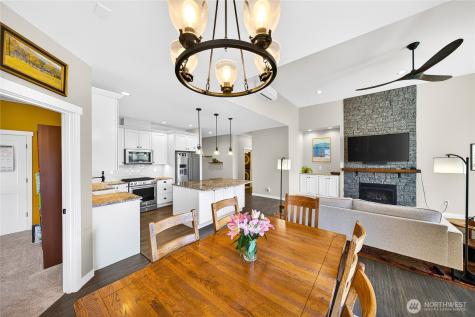 1268 Curtis Way Freeland WA 98249