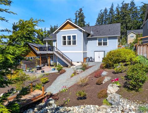1268 Curtis Way Freeland WA 98249