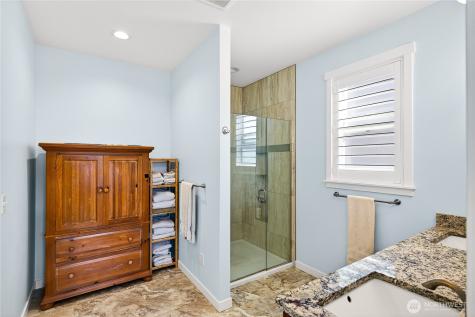 1268 Curtis Way Freeland WA 98249