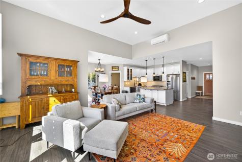 1268 Curtis Way Freeland WA 98249