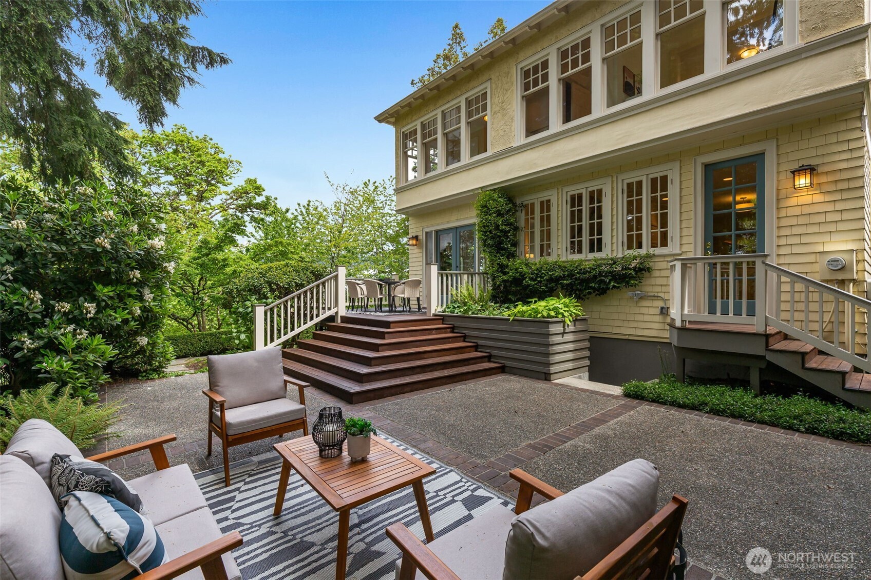 233 36th Avenue E Seattle WA 98112