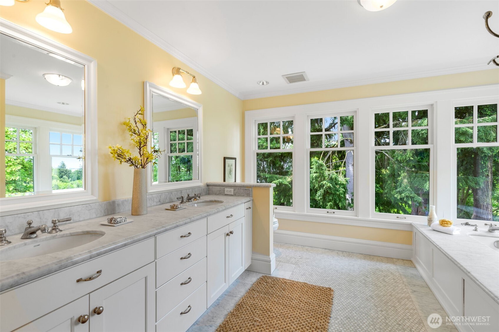233 36th Avenue E Seattle WA 98112