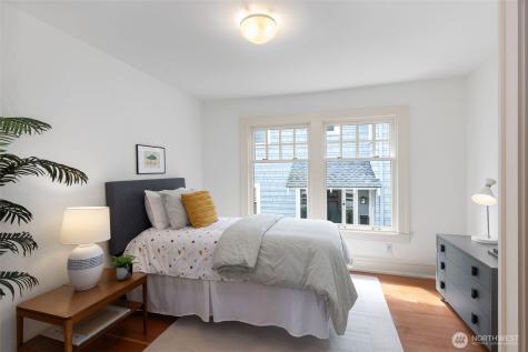 233 36th Avenue E Seattle WA 98112