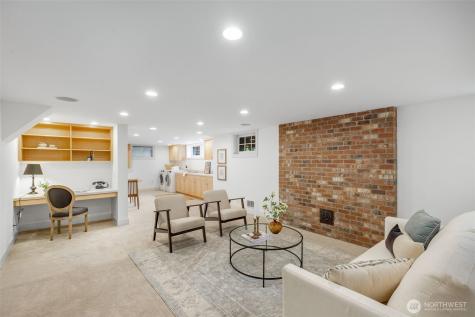 233 36th Avenue E Seattle WA 98112