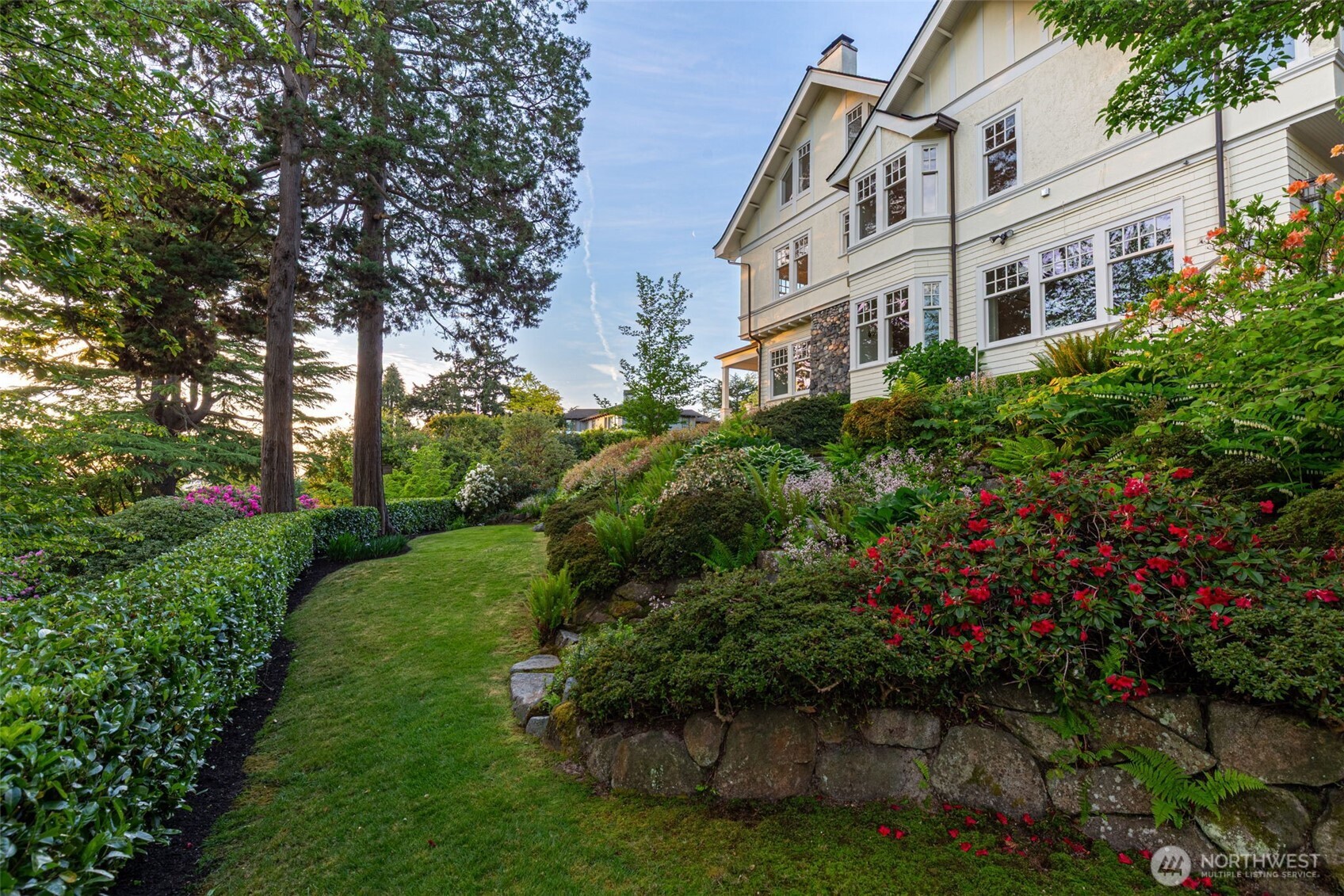 233 36th Avenue E Seattle WA 98112