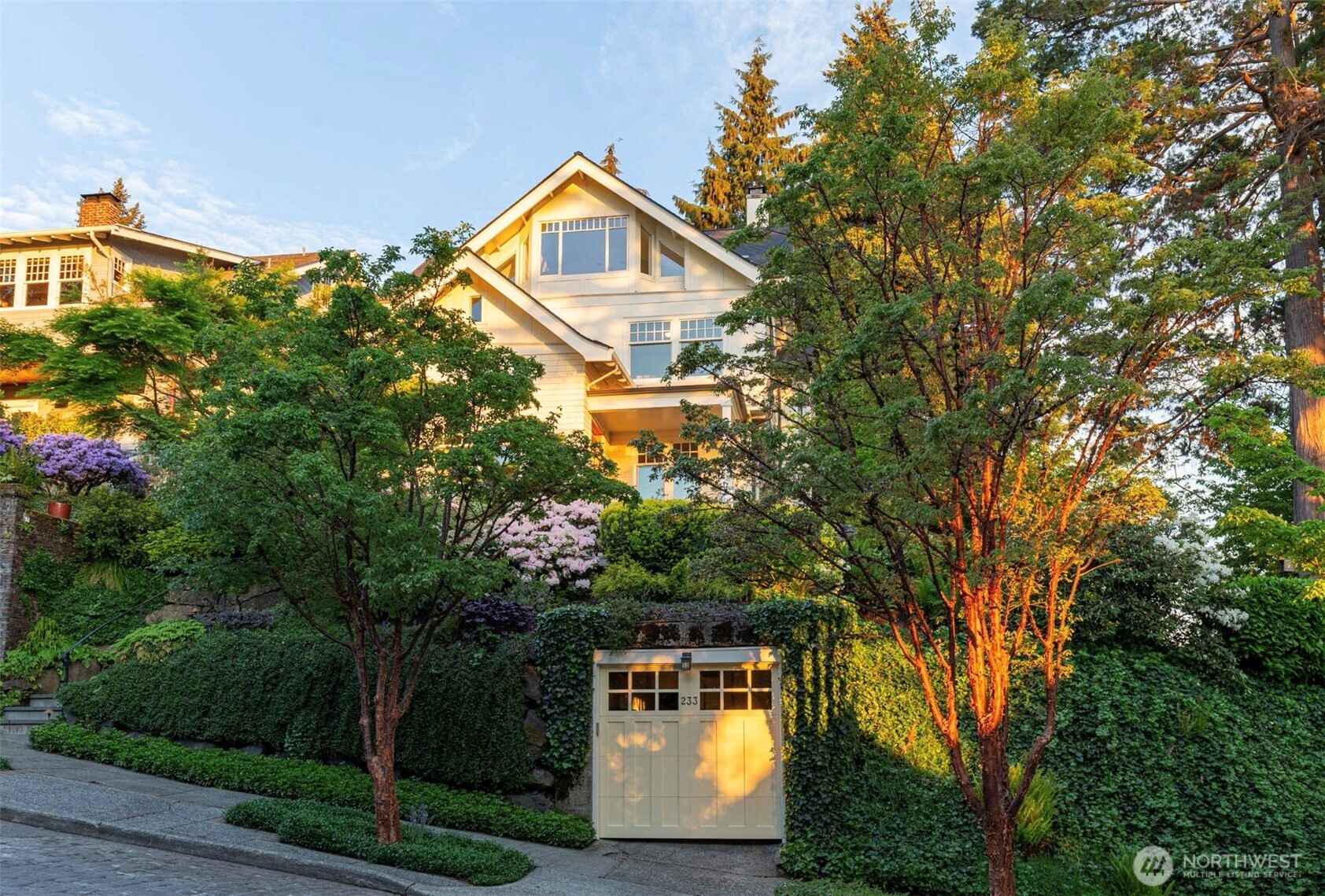 233 36th Avenue E Seattle WA 98112