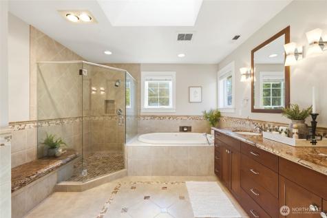 405 N Davies Road Lake Stevens WA 98258