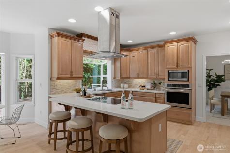 5107 218th Avenue NE Redmond WA 98053