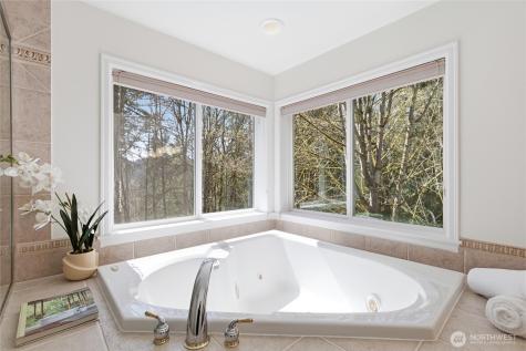 5107 218th Avenue NE Redmond WA 98053