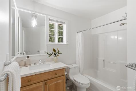 5107 218th Avenue NE Redmond WA 98053