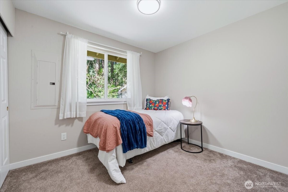 879 Kamus Way Fox Island WA 98333
