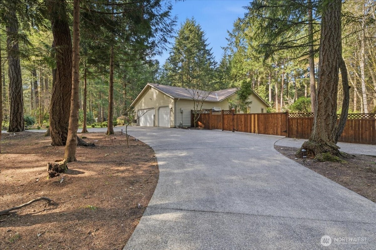 879 Kamus Way Fox Island WA 98333