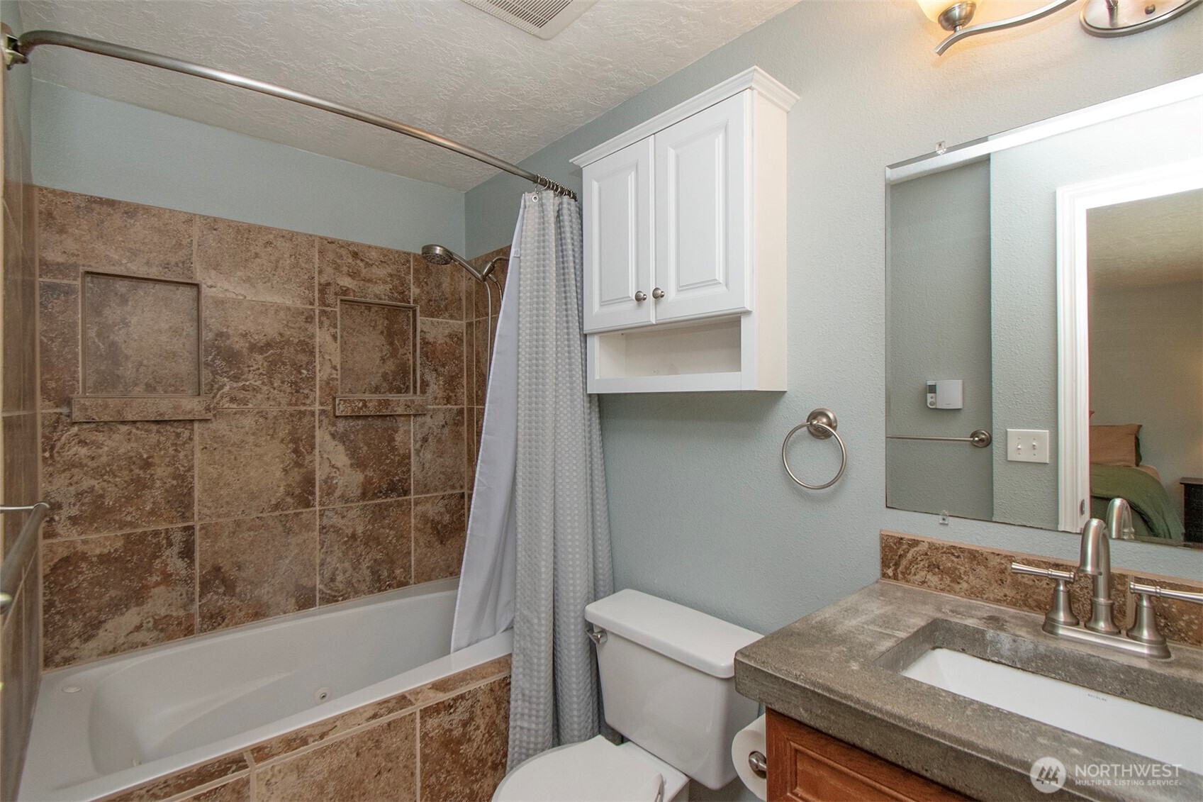 221 Mccomb Lane Sequim WA 98382