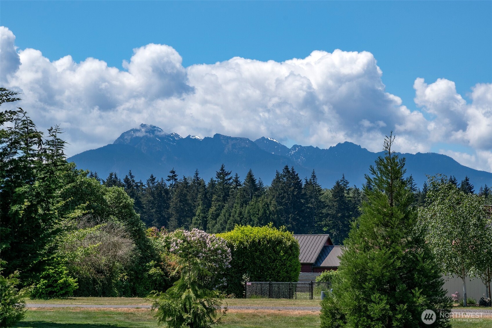 221 Mccomb Lane Sequim WA 98382