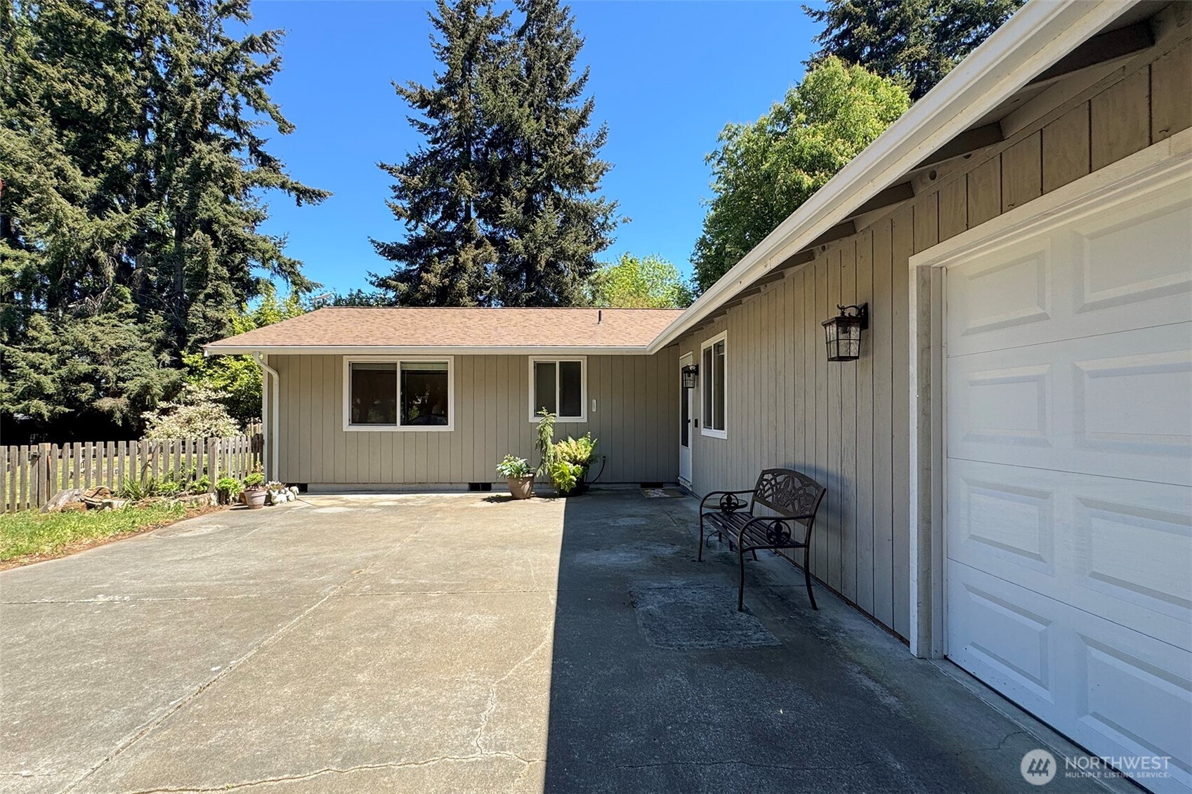 221 Mccomb Lane Sequim WA 98382