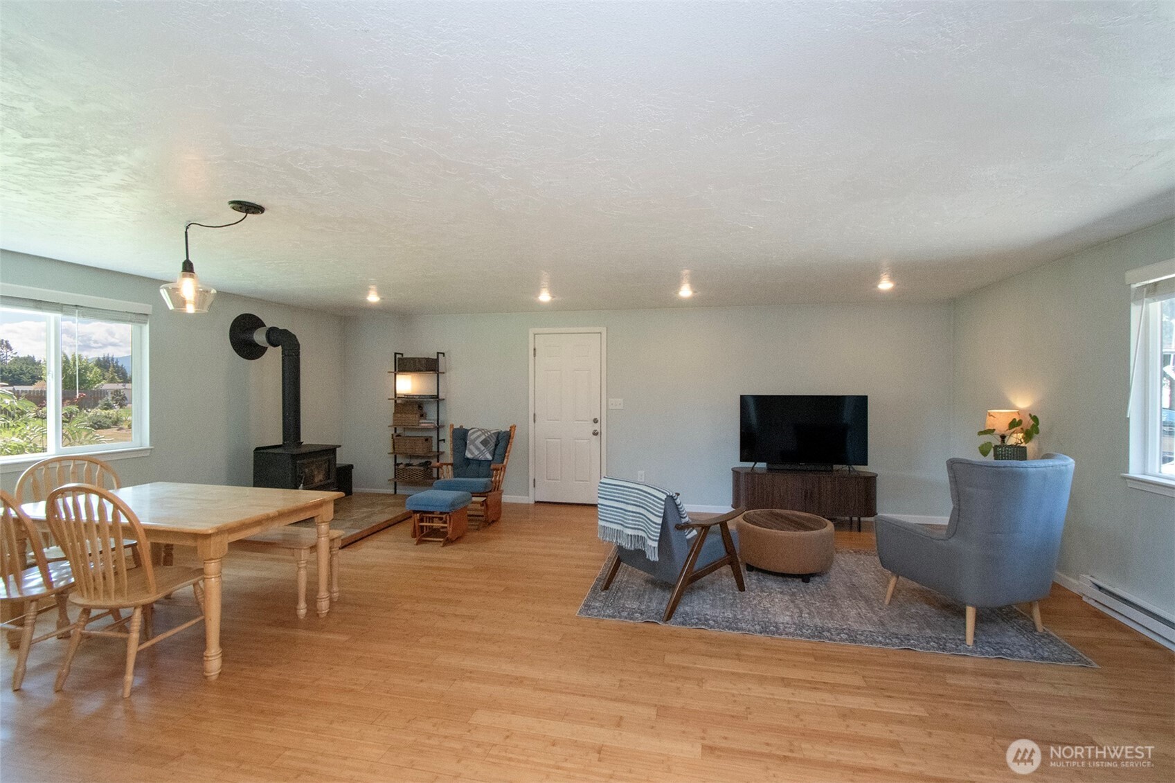 221 Mccomb Lane Sequim WA 98382