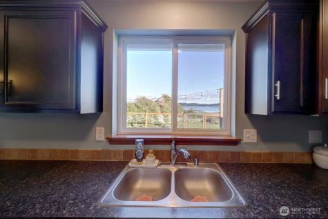 27000 Sandridge Road Ocean Park WA 98640