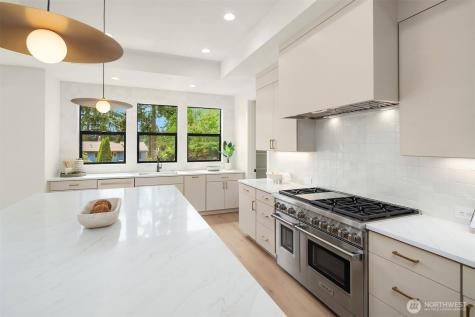 16653 SE 7th Street Bellevue WA 98008