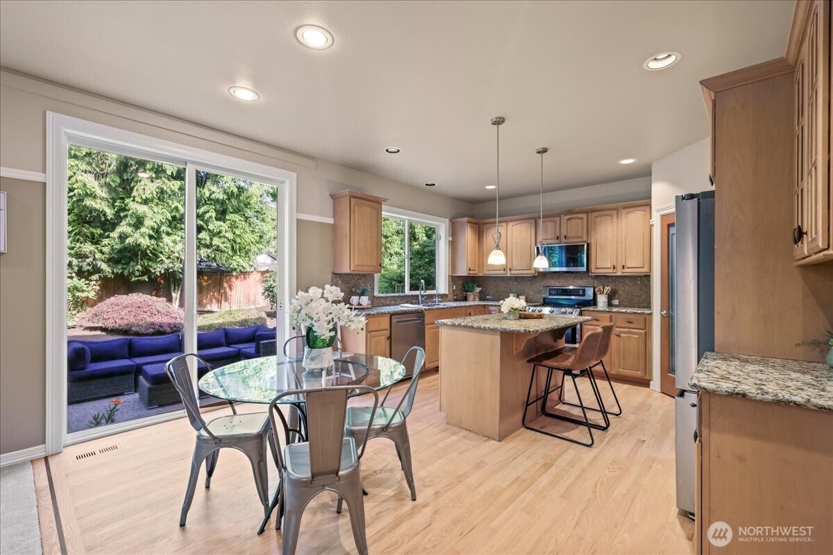 11526 160th Court NE Redmond WA 98052