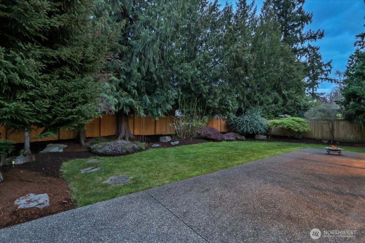 11526 160th Court NE Redmond WA 98052