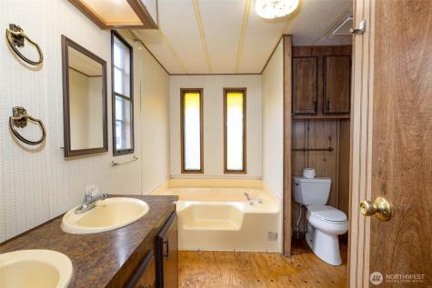 1845 S Montesano Street Westport WA 98595