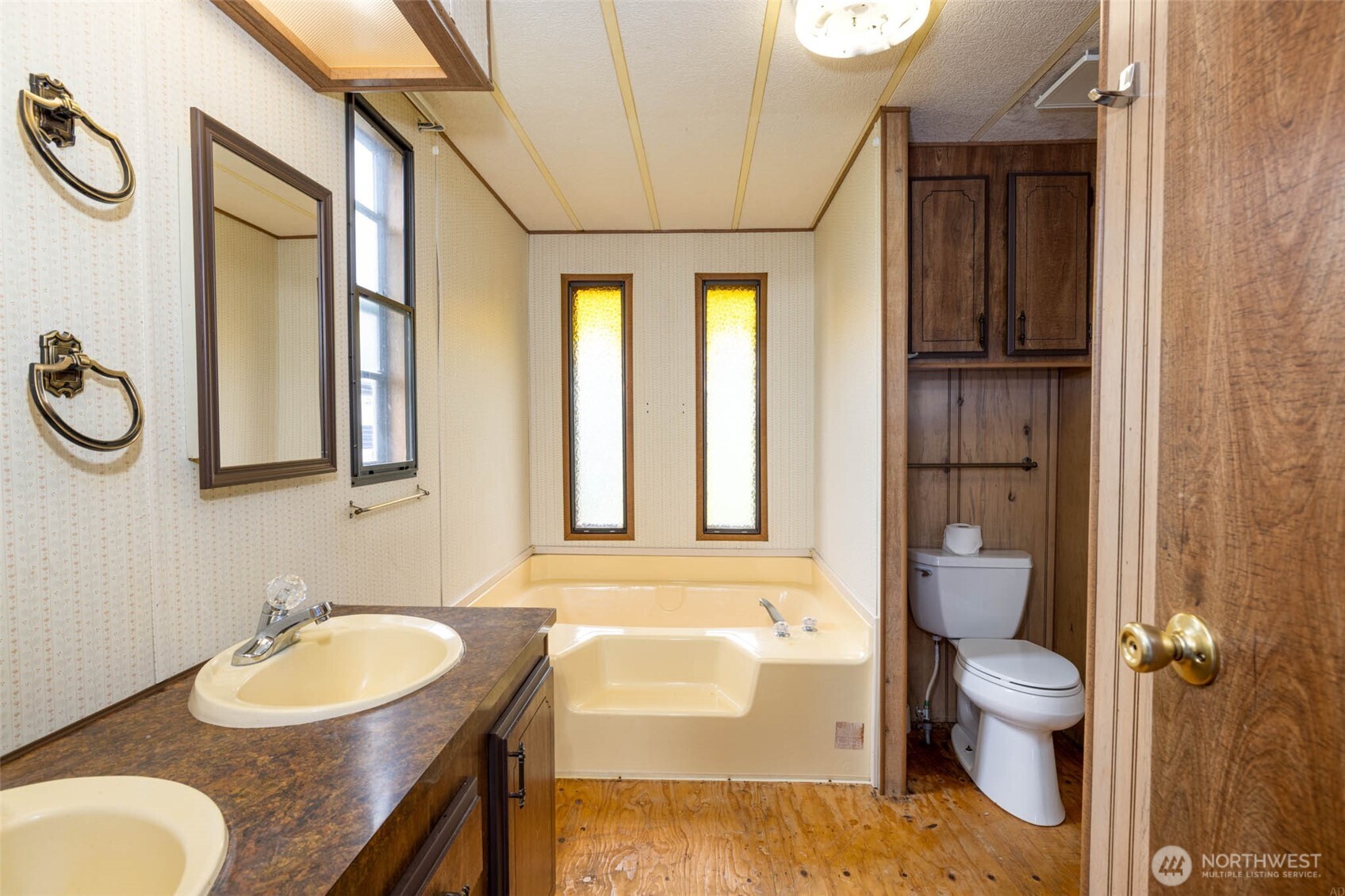 1845 S Montesano Street Westport WA 98595