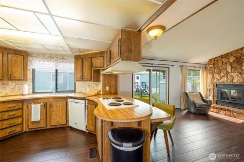 1845 S Montesano Street Westport WA 98595
