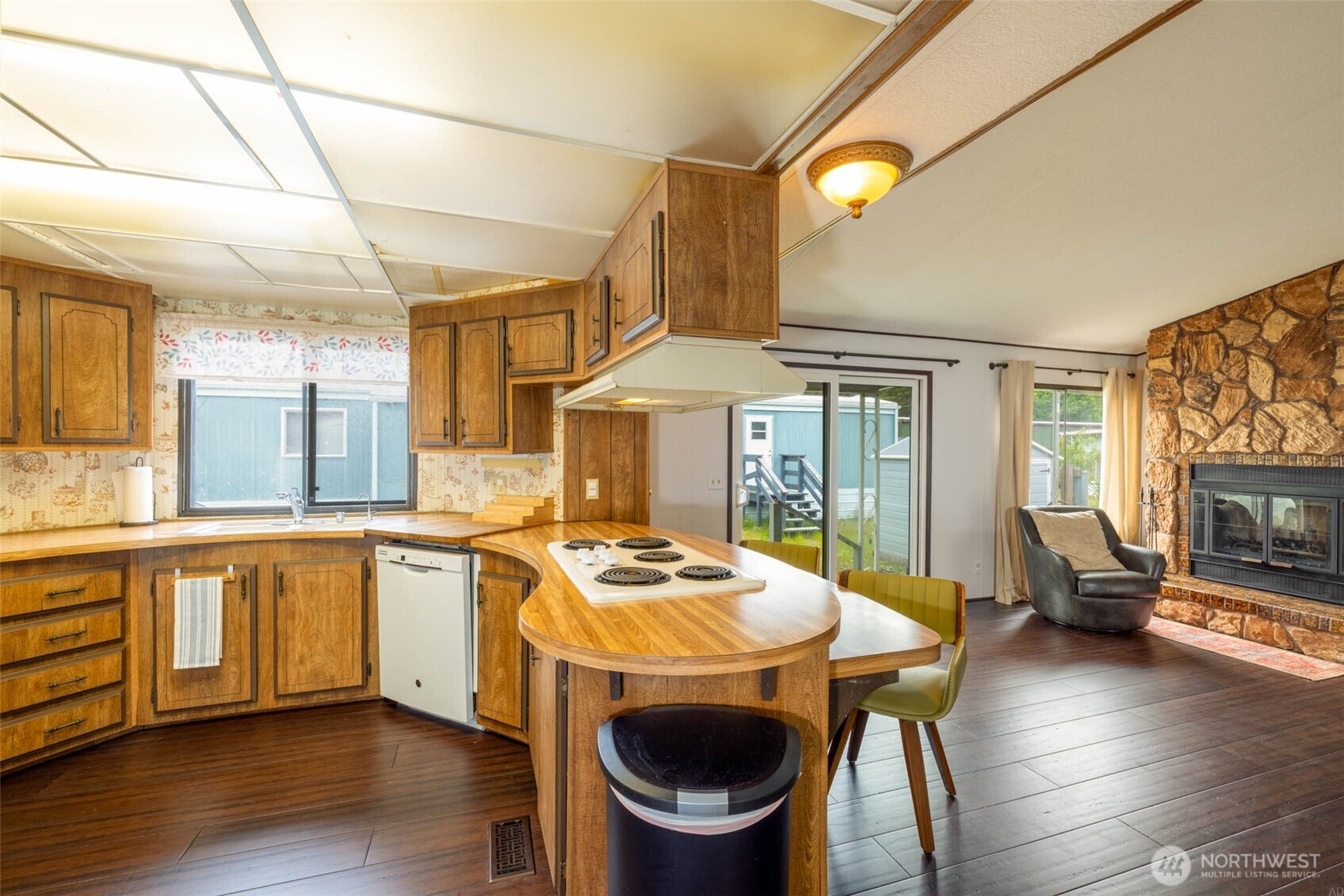 1845 S Montesano Street Westport WA 98595