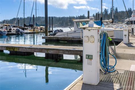 141 Parfitt Way SW Bainbridge Island WA 98110