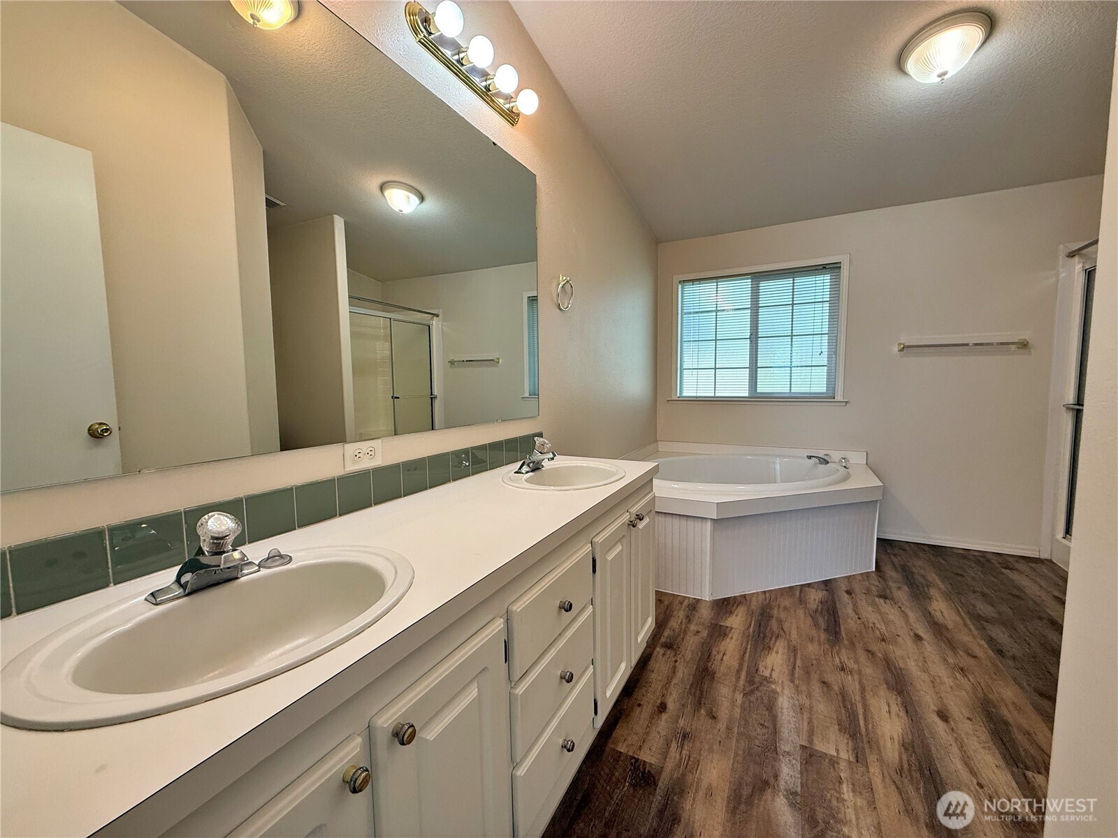 104 Maulwee Drive Silver Creek WA 98585