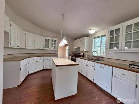 104 Maulwee Drive Silver Creek WA 98585