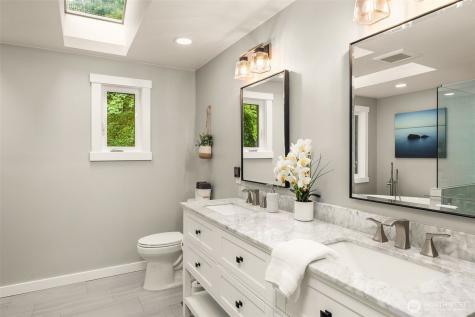 24109 SE 44th Court Sammamish WA 98029